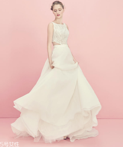 婚紗上的紅酒怎么處理？婚紗沾上紅酒怎么洗掉？