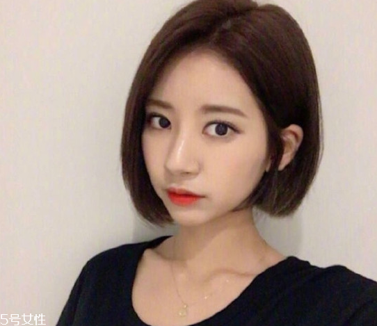 2018年夏天熱門的短發(fā)發(fā)型 夏天短發(fā)發(fā)型女2018 2018年夏天熱門的短發(fā)發(fā)型 夏天短發(fā)發(fā)型女2018