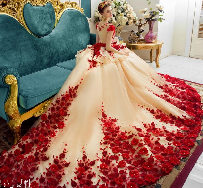 婚紗上的口紅怎么處理？婚紗蹭上口紅能洗掉嗎？