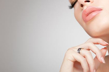 歪鼻矯正一般多少錢？歪鼻矯正掛風(fēng)險(xiǎn)大嗎