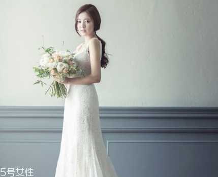 婚紗上的膠如何清洗？婚紗上有膠怎么洗？