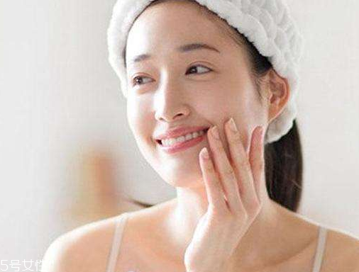 干皮起痘怎么回事？為什么干皮也長(zhǎng)痘痘？