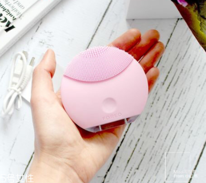 干皮可以用洗臉儀嗎？干皮適不適合用洗臉儀？