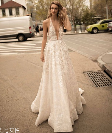 婚紗分大小號(hào)嗎？婚紗有大小之分嗎？
