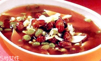 花生衣適合女生喝嗎？女生吃花生衣有什么好處？