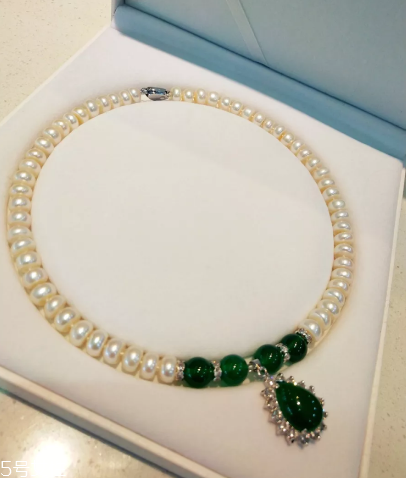 怎樣鑒別珍珠項鏈的真假？珍珠項鏈真假鑒定方法