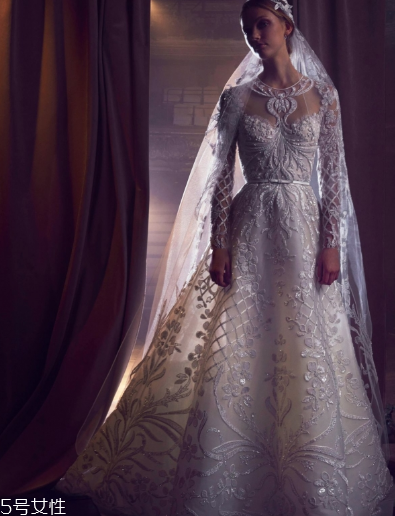 婚紗怎么疊起來裝包？婚紗怎么打包不會皺？