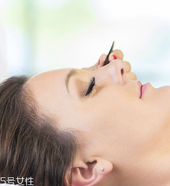 接睫毛前要洗臉嗎 接睫毛前要卸妝嗎 接睫毛前要洗臉嗎 接睫毛前要卸妝嗎