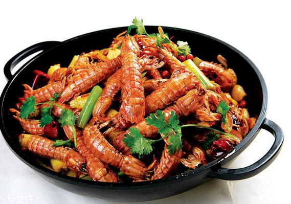 皮皮蝦能和牛肉一起吃嗎？皮皮蝦能和牛肉同吃嗎？