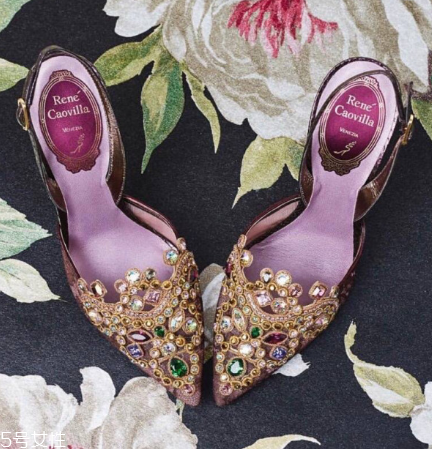 婚鞋可以送人嗎？婚鞋送人好嗎？