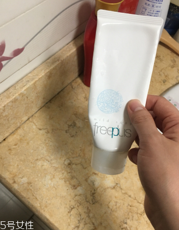 油皮可以用芙麗芳絲嗎？芙麗芳絲適合油皮嗎？