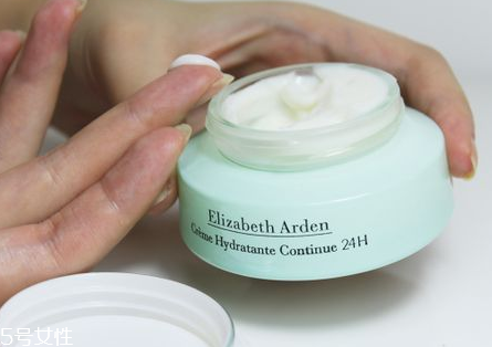 乳液可以直接擦臉嗎？乳液直接擦臉好嗎？