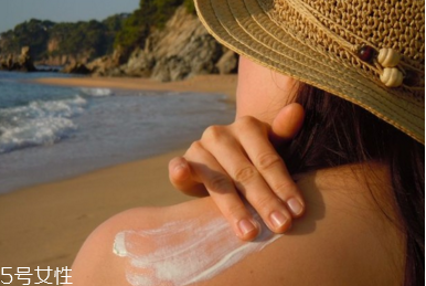 隔離霜用洗面奶能洗干凈嗎 隔離霜可以用洗面奶洗掉嗎 隔離霜用洗面奶能洗干凈嗎 隔離霜可以用洗面奶洗掉嗎