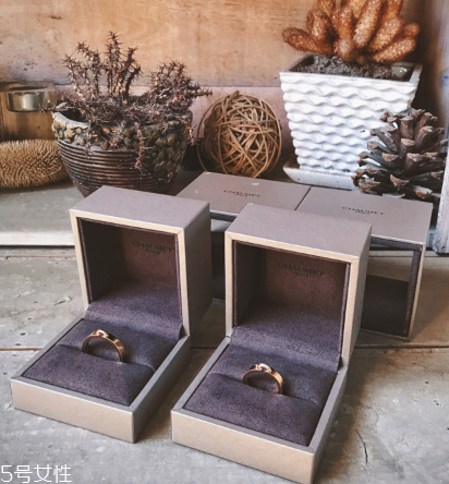 婚戒一般什么時(shí)候買？婚戒提前多長(zhǎng)時(shí)間買？