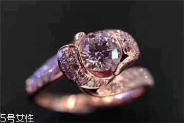 鉆戒可以戴著睡覺嗎？鉆戒睡覺要摘下嗎？