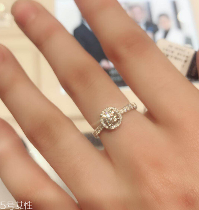 鉆戒圈是什么材質(zhì)？鉆戒指環(huán)一般是什么材質(zhì)？