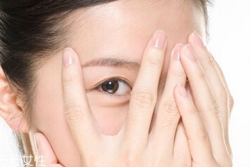 眼霜為什么辣眼睛？眼霜辣眼睛是怎么回事？