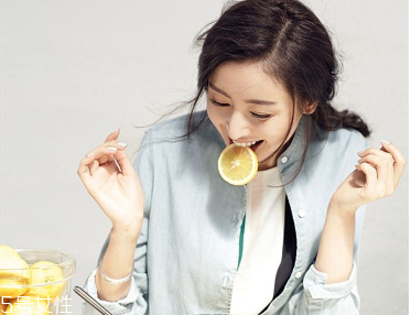 皮膚暗淡無(wú)光發(fā)黃怎么辦 皮膚暗淡無(wú)光澤是什么原因 皮膚暗淡無(wú)光發(fā)黃怎么辦 皮膚暗淡無(wú)光澤是什么原因