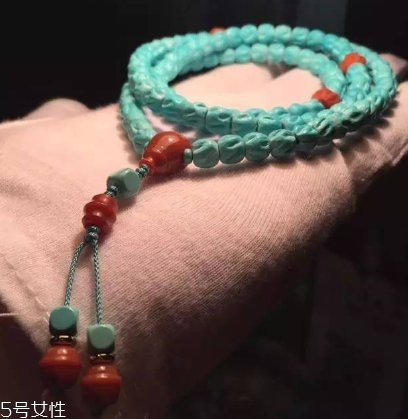 綠松石手串戴哪只手？綠松石手鏈戴左手還是右手？