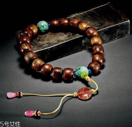 沉香手串是什么味道？沉香手串正品味道是什么樣的？