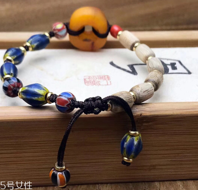 沉香手串是什么味道？沉香手串正品味道是什么樣的？