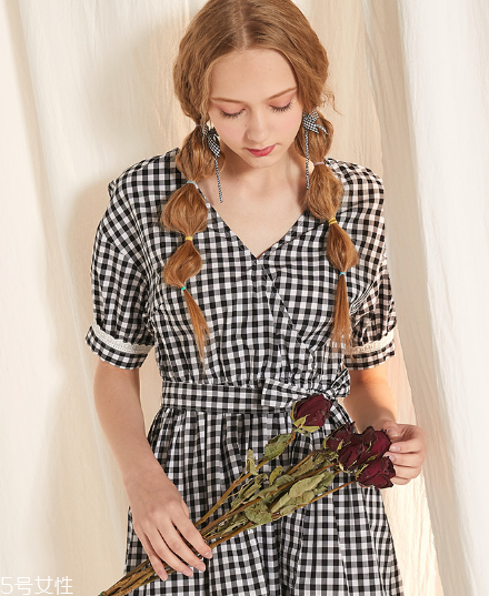 不會搭配衣服怎么辦？女生不會搭配怎么解決？