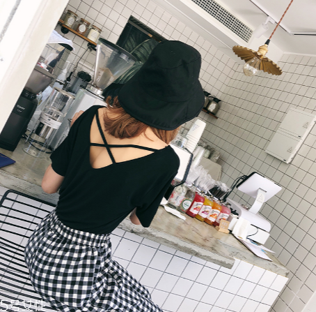 露背裝怎么搭配？露背裝搭配圖片