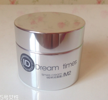 面霜晚上涂睡覺可以嗎？晚上涂面霜對(duì)皮膚好嗎？