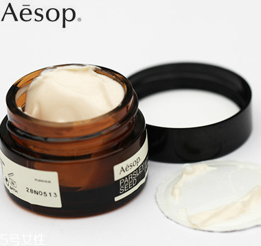 眼霜里的小勺怎么用？眼霜里的勺子如何使用