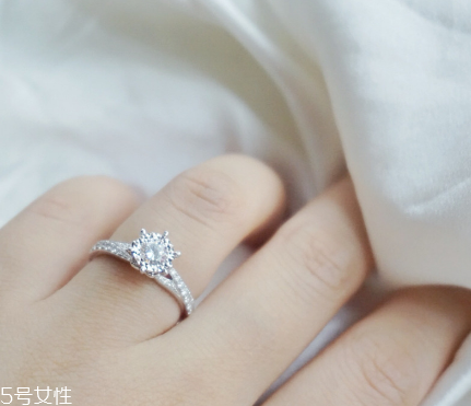 鉆戒是750好還是950好？鉆戒買750還是950好？