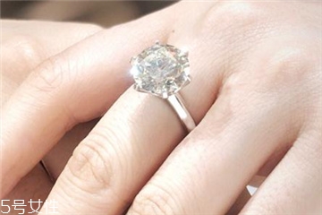 鉆戒是750好還是950好？鉆戒買750還是950好？