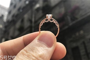 鉆戒上的鉆石會碎嗎？鉆戒的鉆碎了怎么辦？