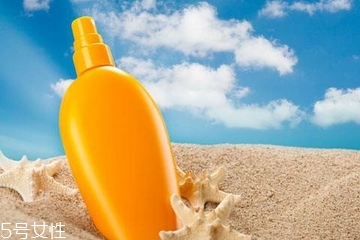 防曬霜為什么會(huì)刺激眼睛？防曬霜為什么會(huì)熏眼睛？