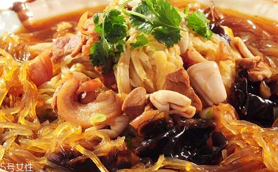 榛蘑是發(fā)物嗎？皮膚過敏的人能吃榛蘑嗎？