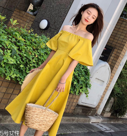 夏天穿什么顏色連衣裙好？夏天適合什么顏色連衣裙？