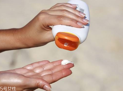 防曬霜兩年了還能用嗎？防曬霜可以用兩年嗎？