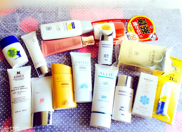 防曬霜里有熒光劑嗎？防曬霜含有熒光劑成分嗎？