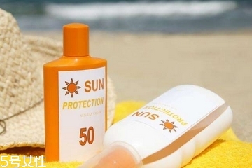 防曬霜弄衣服上怎么洗？衣服沾到防曬霜怎么洗？