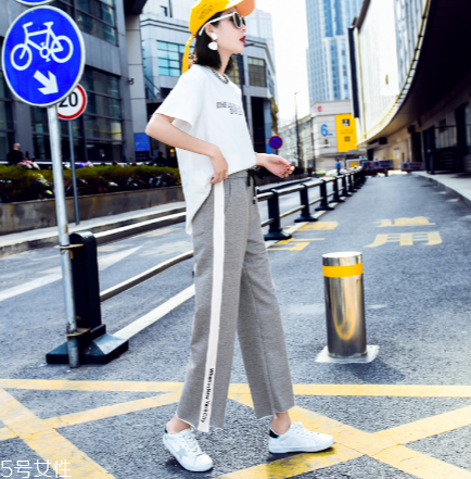 女生去海邊穿什么衣服？海邊度假怎么穿搭顯瘦？