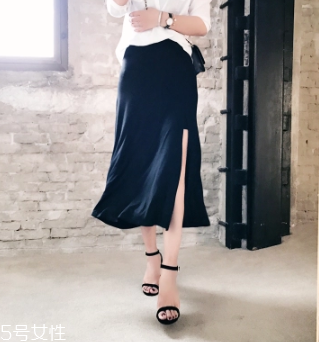 梨形身材穿什么長裙顯瘦 大屁股粗大腿穿什么裙子好