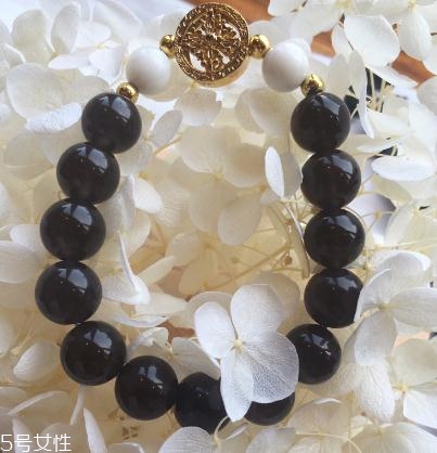 黑曜石手鏈怎么清洗？黑曜石手鏈清洗方法