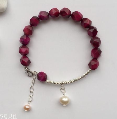 虎眼石手串戴在哪只手？虎眼石手鏈戴左手還是右手？