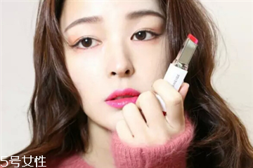 經(jīng)?；瘖y對皮膚有什么影響 經(jīng)?；瘖y的危害