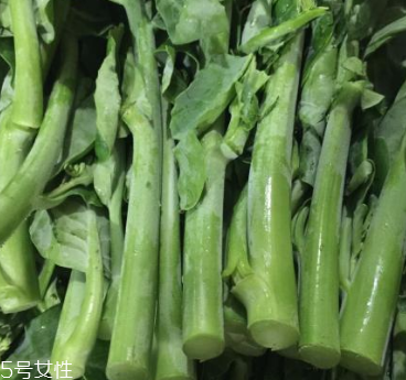 芥蘭能炒牛肉嗎？芥蘭炒牛肉的做法