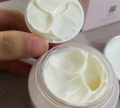 羽西白芍素顏霜好用嗎？羽西白芍素顏霜評(píng)測(cè)