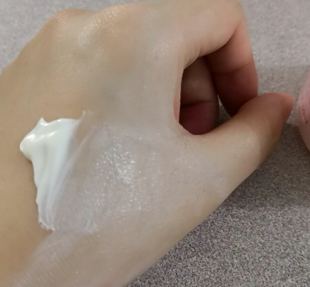 羽西白芍素顏霜好用嗎？羽西白芍素顏霜評(píng)測(cè)