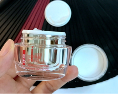 羽西蟲(chóng)草和靈芝哪個(gè)好？羽西蟲(chóng)草系列和靈芝對(duì)比