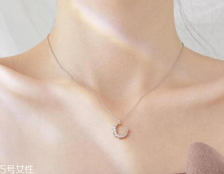 今年流行什么鎖骨鏈？鎖骨鏈流行什么款式？