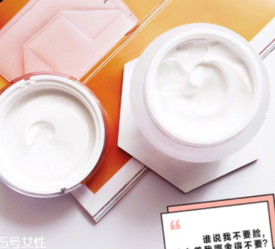 素顏霜是彩妝嗎？素顏霜屬于彩妝嗎？