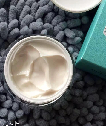 素顏霜脫妝太快怎么辦？怎么讓素顏霜更持久？